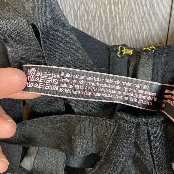 Victoria's Secret Bondage Corset in Black - Picture 6 of 6